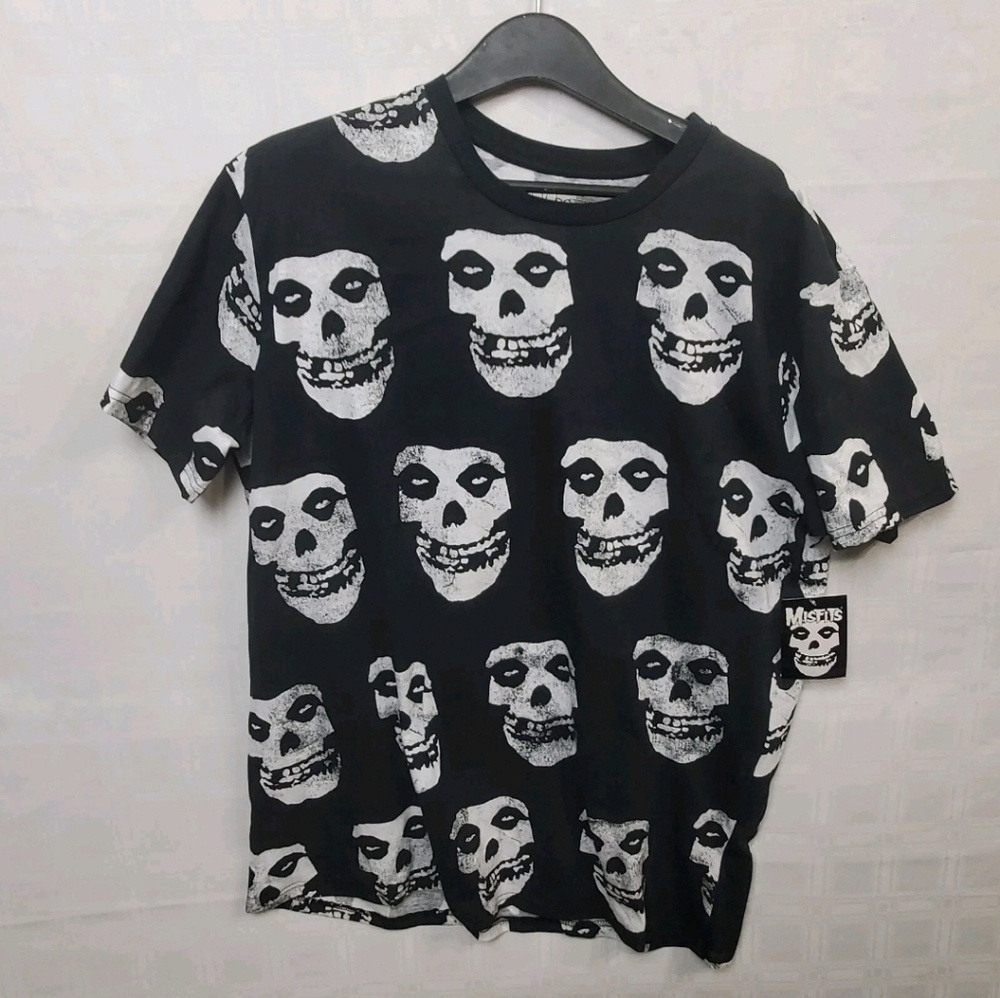 Misfits 2019 All Over Print Skulls Adult XL Graphic T-Shirt  Cyclopian NWT AOP